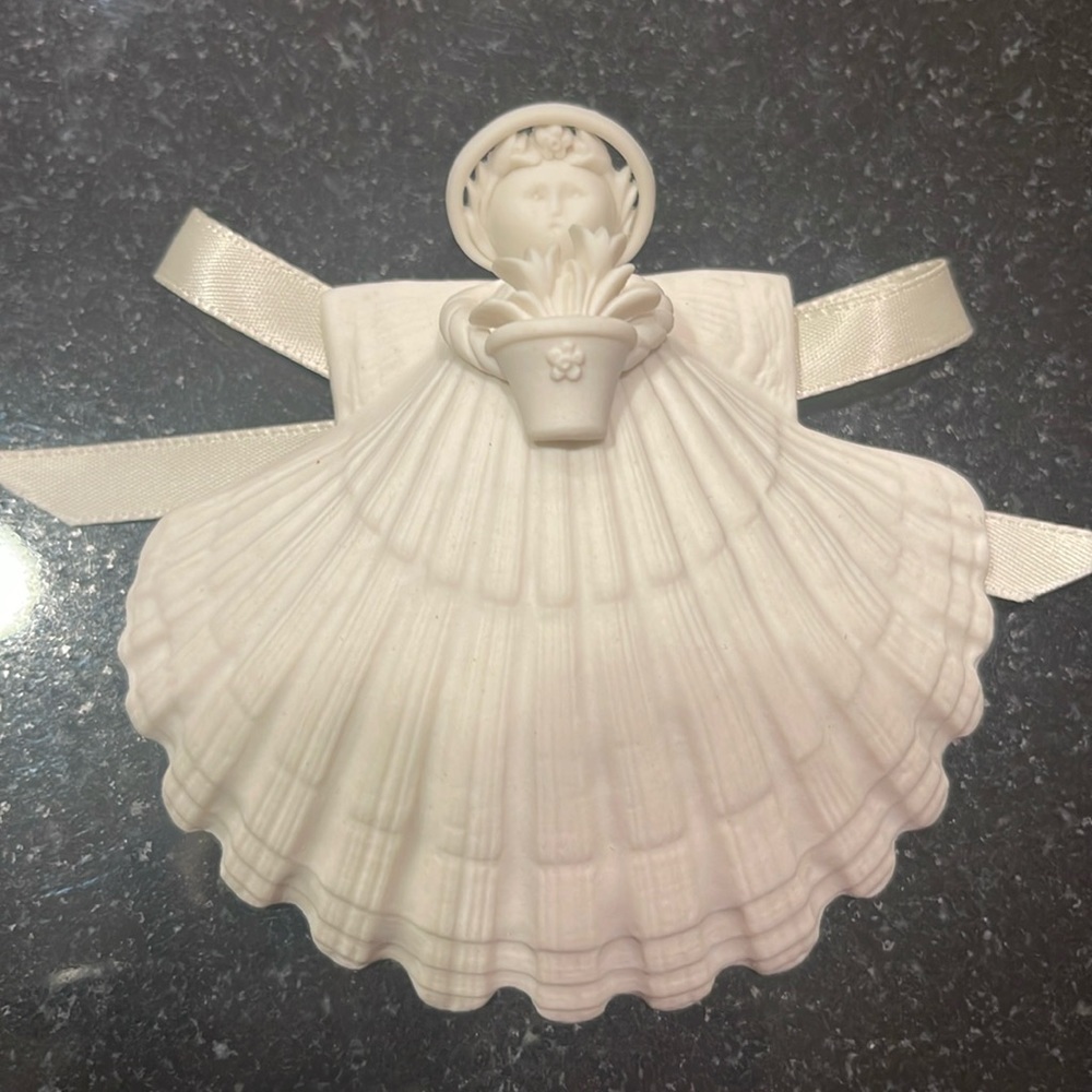 Retired 1998 Margaret Furlong Special Edition Tulip Angel Ornament